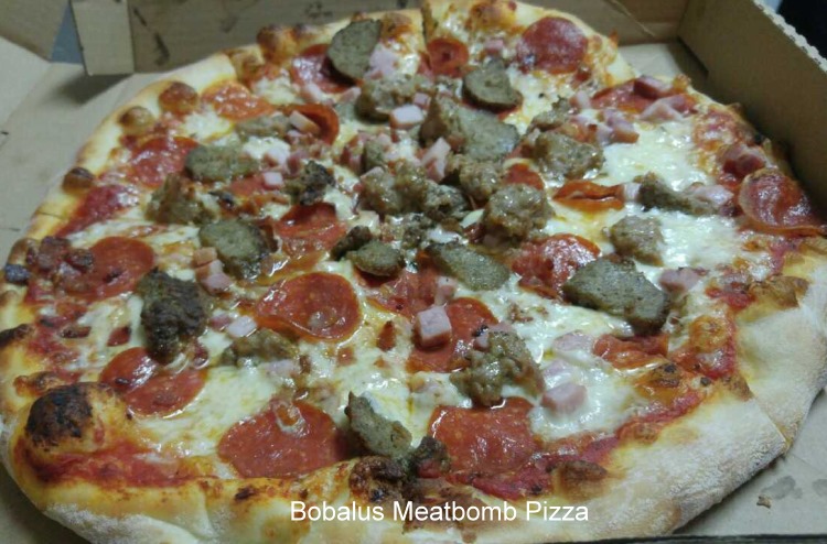 Bobalus Meatbomb pizza